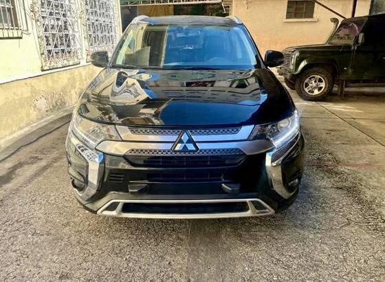MITSUBISHI OUTLANDER 2.0 MIVEC GASOLINA HPE AUTOMÁTICO MITSUBISHI OUTLANDER 2.0 MIVEC GASOLINA HPE AUTOMÁTICO